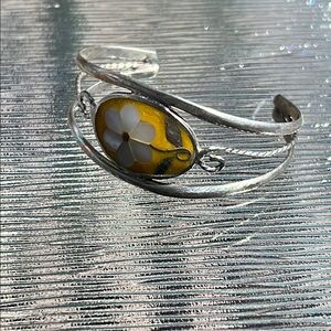 Vintage Alpaca Mexico Bangle Bracelet – Mother of Pearl Flower & Abalone Inlay